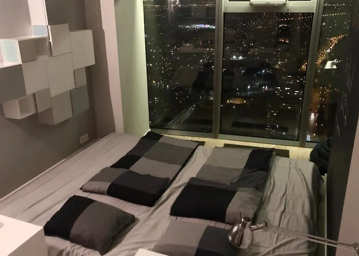 Vantage Point Sky Tower Apartament *