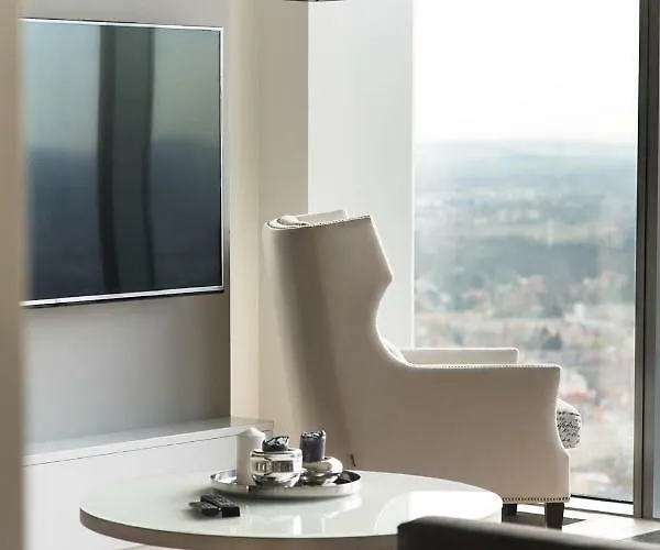 Vantage Point Sky Tower Apartament